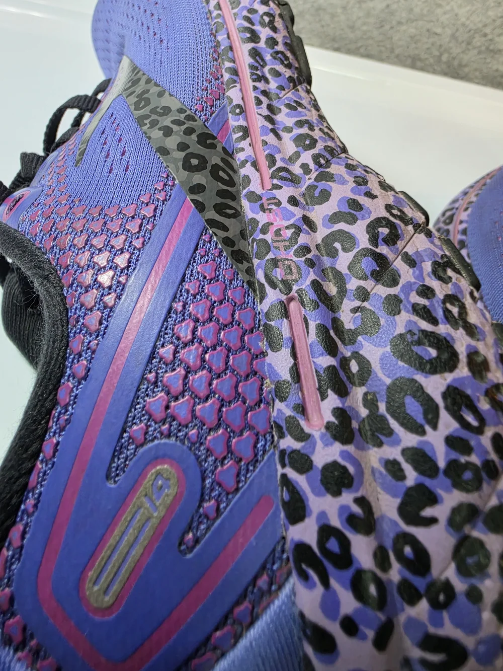 Brooks Ghost 14 Limited Edition Running Shoes In electric Cheetah - Picture 7 of 10